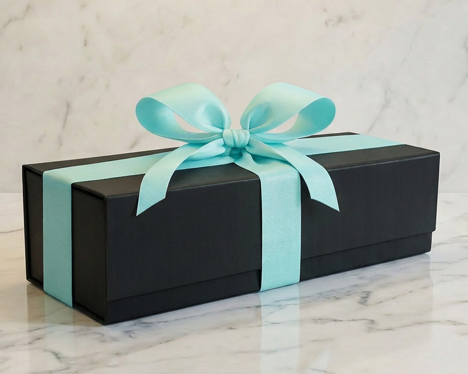 Moet et Chandon Grand Vintage 2016 Champagne and Flutes Gift Box
